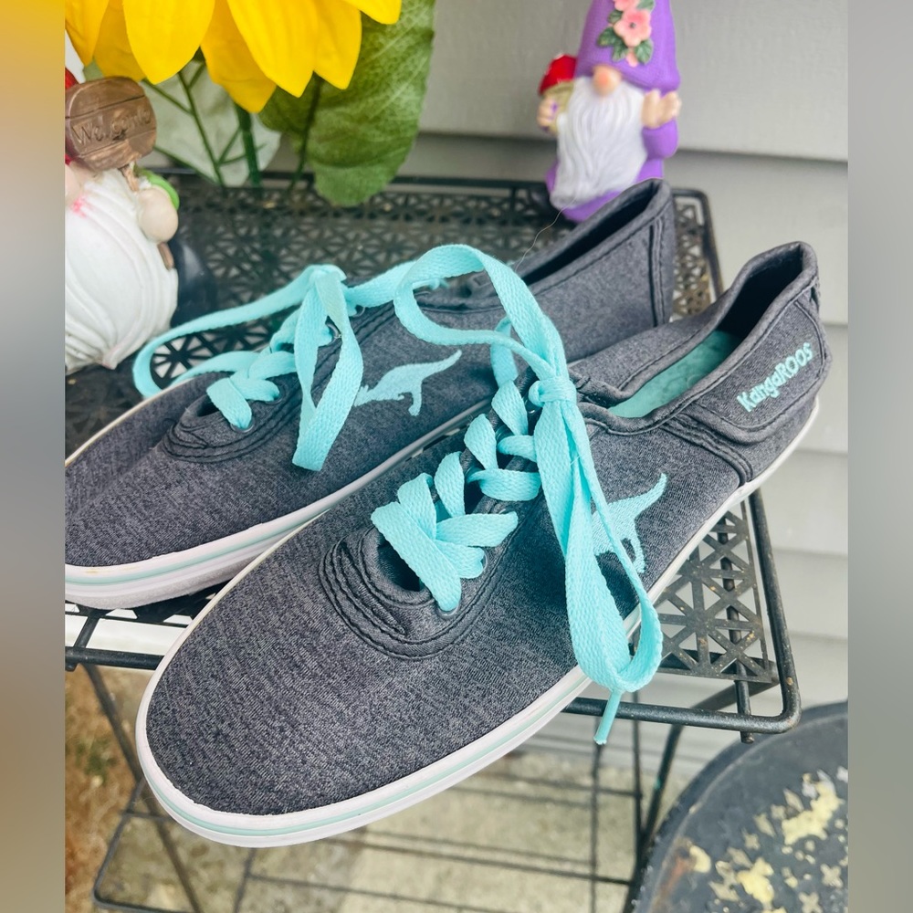 Women’s kangaroos